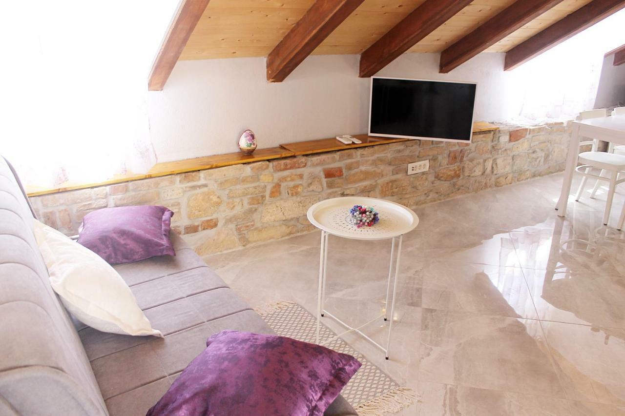Apartments D&N Vis Dış mekan fotoğraf