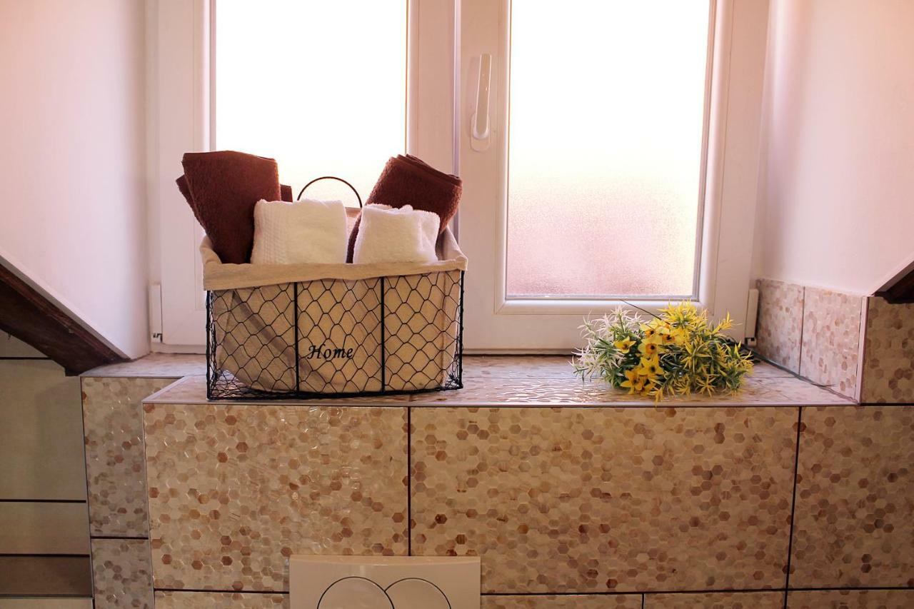 Apartments D&N Vis Dış mekan fotoğraf