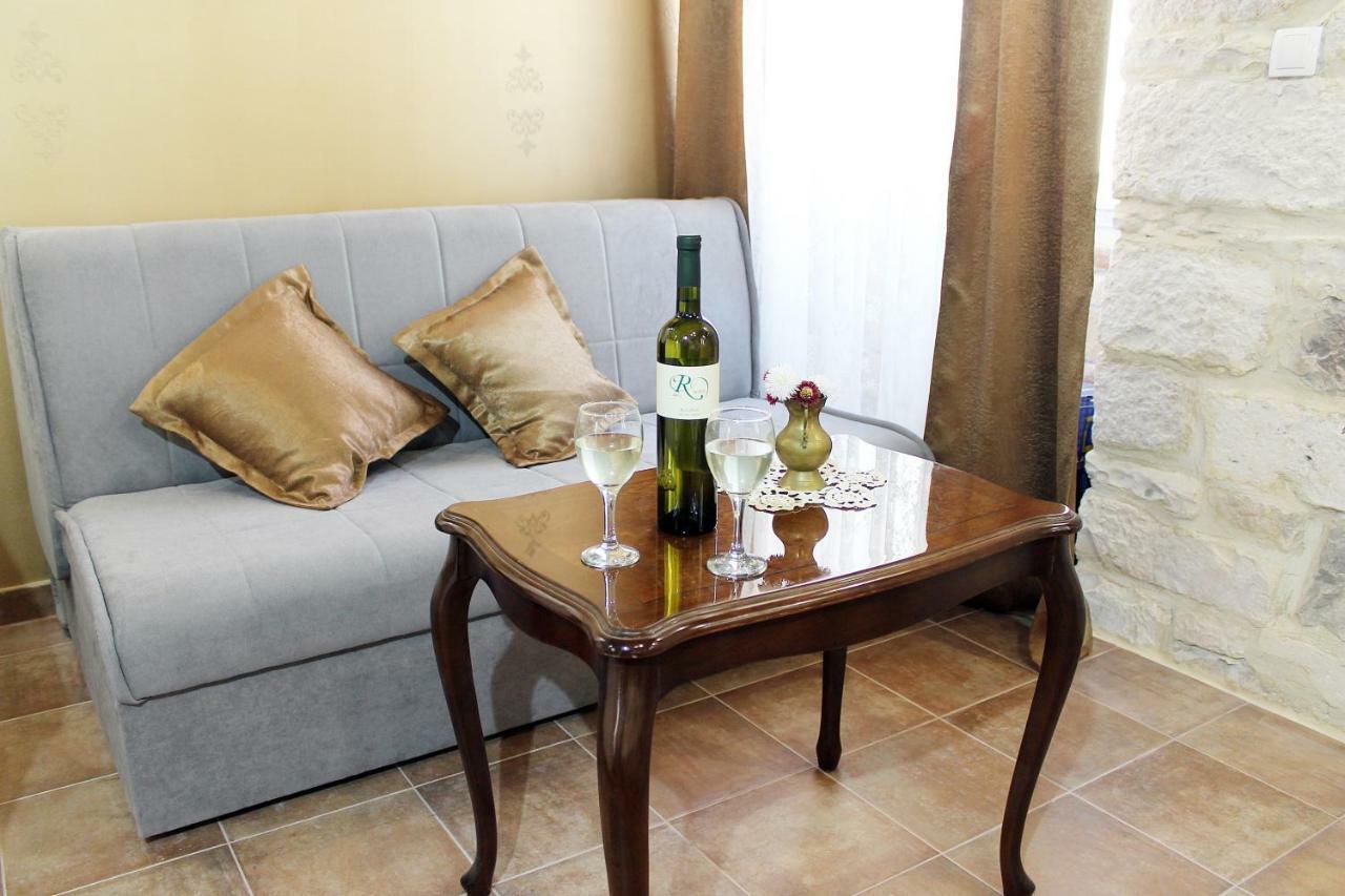 Apartments D&N Vis Dış mekan fotoğraf