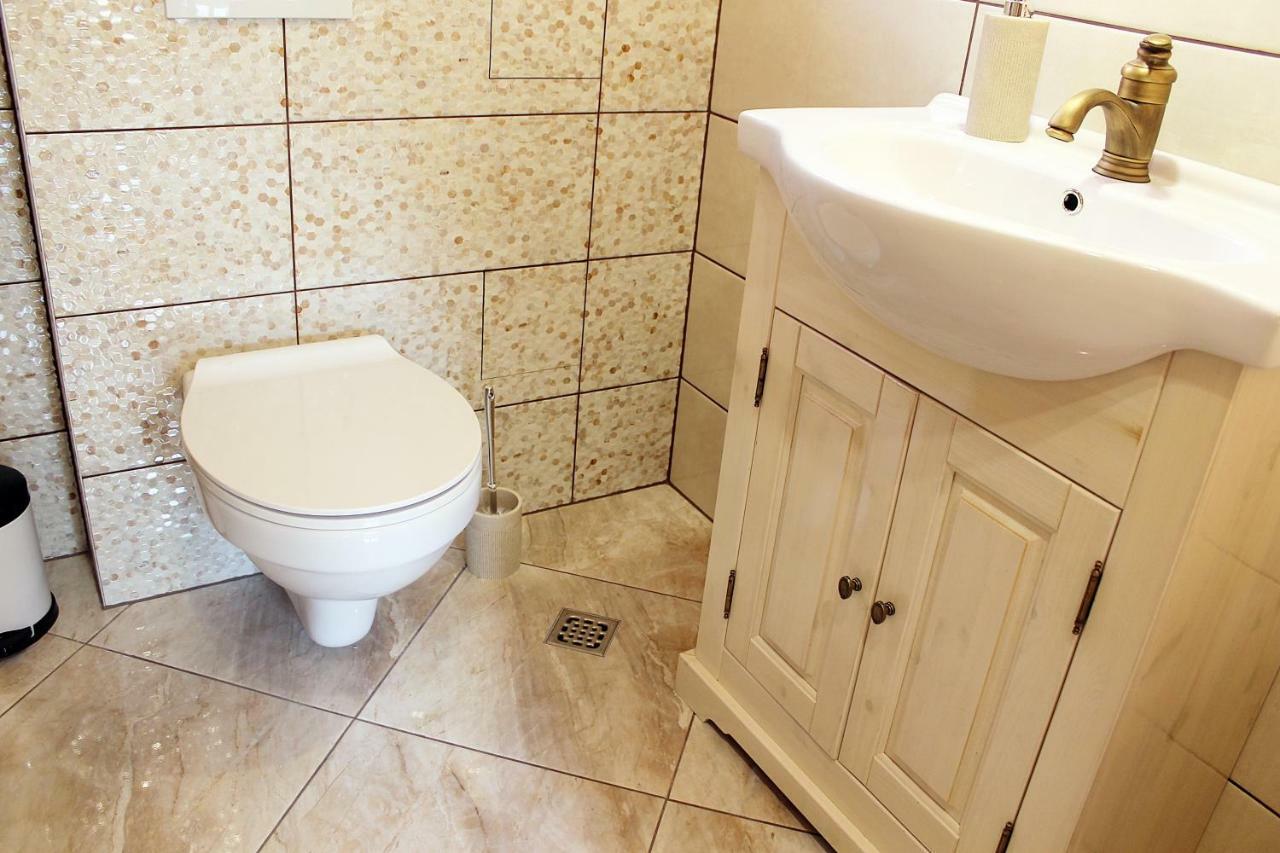 Apartments D&N Vis Dış mekan fotoğraf