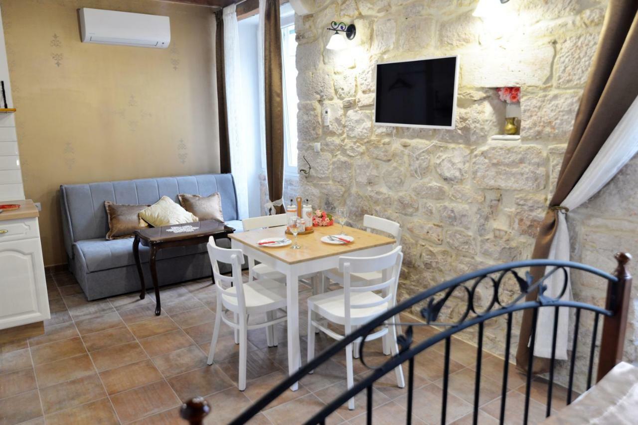 Apartments D&N Vis Dış mekan fotoğraf