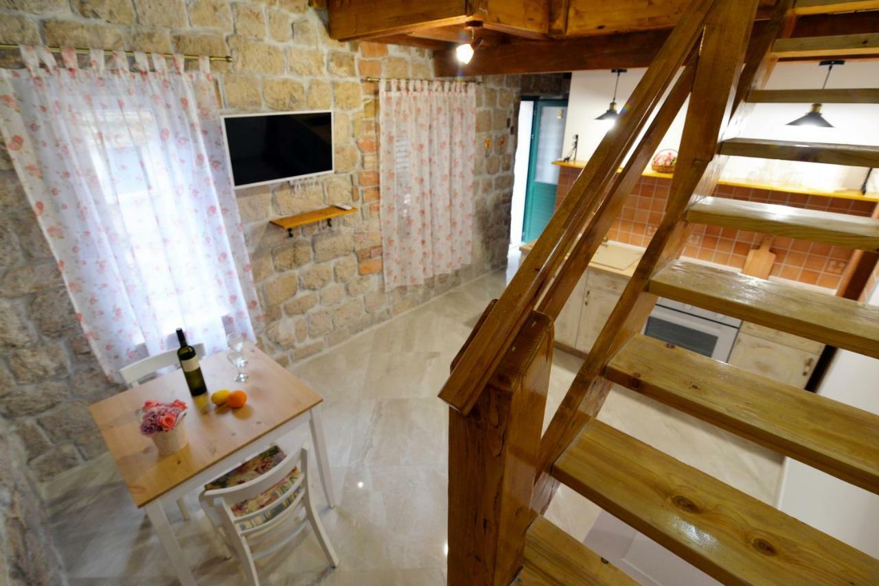 Apartments D&N Vis Dış mekan fotoğraf